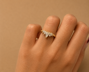 แหวนหมั้นเพชรเม็ดมาร์คีส์ทอง 14K เพชรเลี้ยงในห้องปฏิบัติการสำหรับผู้หญิง ดีไซน์จากธรรมชาติ รับรองโดย IGI น้ำหนักรวม 1.9 กะรัต สีเพชร E - Product Image 3