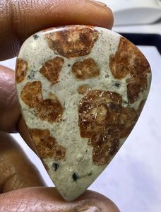 หินปูนแกรนเนตธรรมชาติเกรด AAA ขนาดสั่งทำได้ พลอยเม็ดเดี่ยวคุณภาพสูง 100% สำหรับการทำเครื่องประดับที่มีเอกลักษณ์ - Product Image 4