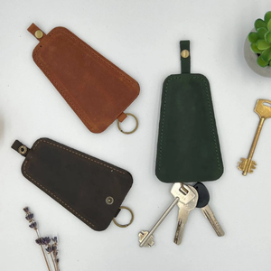 กระเป๋าใส่กุญแจหนังแท้สไตล์วินเทจทำมือ คลาสสิค หนังเครซี่ฮอร์ส  ของขวัญวันพ่อแบบส่วนตัว ตกแต่งสวยงาม - Product Image 2