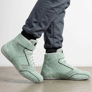 Chaussures de course automobile performantes offrant une mobilité flexible, un rembourrage intérieur doux, une adhérence sécurisée, légères et avec options personnalisables. - Product Image 4