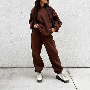 Ensemble de survêtement marron oversize pour femme, sweat à capuche ample et pantalon de jogging baggy, tenue de détente en molleton doux deux pièces - Product Image 1