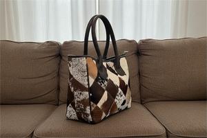 Bolso Tote de Piel con Pelo Sintético, Impermeable, Portátil, Moderno y Elegante, Diseño Personalizado para Mujer, Ligero - Product Image 5