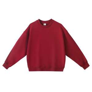 เสื้อสเวตเชิ้ตผู้ชายสีดำ ผลิตตามสั่ง ย้อมสีแบบ Garment Dyed ผ้าฟลีซ คอกลม แบรนด์ส่วนตัว ขายส่ง ผู้ผลิตเสื้อผ้า ผู้จัดจำหน่ายรายใหญ่ แบรนด์สหรัฐอเมริกาและยุโรป - Product Image 6