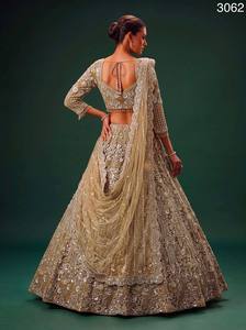 Conjunto de Lehenga Choli de Seda 100% con Bordado en Color Beige Real y Dupatta Floral, Traje de Dama de Honor para Boda, Cintura Imperio - Product Image 5