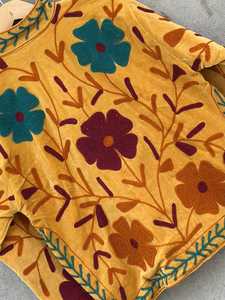 Veste courte bohème en velours brodée à la main, style Suzani, pour femme, art populaire ouzbek, idéale pour les festivals, cadeau pour elle - Product Image 6