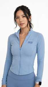 ONETEN APPAREL Veste de yoga pour femme bleu clair à demi-zip, manches longues, respirante, coupe ajustée, décontractée, avec logo frontal - Product Image 4