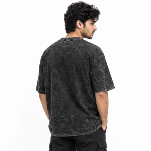 เสื้อยืดโอเวอร์ไซส์ผู้ชายสไตล์ลำลองแนวเมืองร่วมสมัย ผ้าใส่สบาย ล้างสีแบบแอซิดวอช เหมาะสำหรับใส่ทุกวัน - Product Image 2