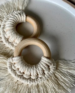 Anillo para Servilletas de Macramé Hecho a Mano |   Soporte de Madera, Decoración Boho para Mesa - Product Image 1
