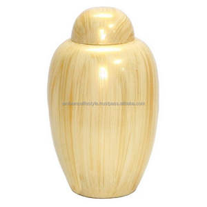 Urne moderne en aluminium du fabricant indien pour les cendres des animaux de compagnie adultes, grandes fournitures funéraires de crémation décoratives gravées à la main - Product Image 2