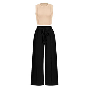 Conjunto de Yoga de Dos Piezas para Mujer 2026, Top sin Mangas con Cuello Redondo, Pantalones Cortos Transpirables de Nylon y Spandex con Cintura Elástica y Estampado Frontal - Product Image 2
