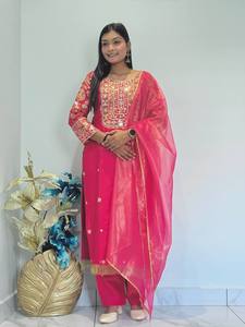 Costume Anarkali traditionnel brodé pour femmes, rose, polyester, coupe ample, tenue ethnique de mariage, style Inde Pakistan - Product Image 4