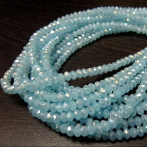 Cuentas facetadas de 4 mm de Calcedonia Azul Hidroquarzo con Recubrimiento Místico - Product Image 5