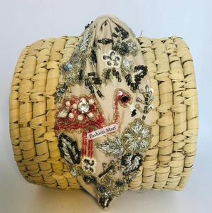 Serre-têtes faits main en gros pour femmes, ornés de sequins et de perles, accessoires de cheveux de créateur, fournisseur - Product Image 6