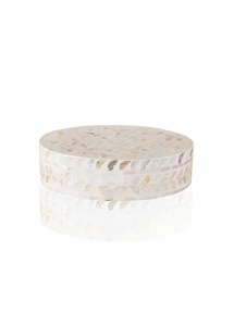 Caja redonda decorativa hecha a mano con conchas de capiz y nácar, con tapa, para guardar joyas, regalos y decoración del hogar. - Product Image 6