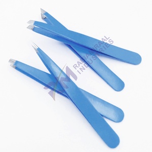 Pinzas para cejas RMI con recubrimiento en polvo azul y punta plateada, de acero inoxidable, con punta inclinada, ligeras y clásicas. - Product Image 5