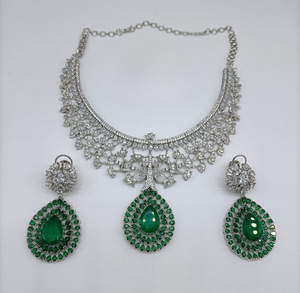 Ensemble de collier de qualité supérieure finition argentée avec pierre double, idéal pour les soirées, les mariages, un look luxueux qui convient à toutes les tenues - Product Image 2