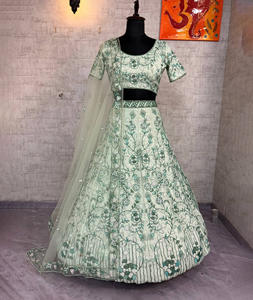 Lehenga en soie diamantée évasée de 3,5 mètres, prêt à porter, de créateur, pour femmes indiennes et pakistanaises, idéal pour les occasions spéciales - Vente en gros - Product Image 2