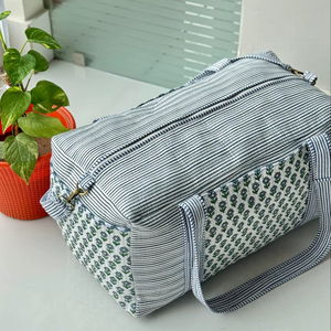 Bolsa de Viaje Tipo Duffel, Bolsa de Almacenamiento de Algodón, Bolsa de Viaje Acolchada Hecha a Mano, Bolsa de Hombro de Tamaño Estándar con Estampado de Bloques, Bolsa de Compras Estilo Boho - Product Image 1