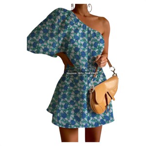 Nuevo Vestido de Verano para Mujer, Corto, de Fiesta, con un Hombro Descubierto y Manga Abullonada, Sexy, de Algodón, con Estampado a Mano - Product Image 1