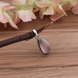 จี้โรสควอตซ์ธรรมชาติ เงินแท้ 925 ชุบแพลตตินัม ตัวเรือนแบบวินเทจ ประดับด้วยเม็ดคริสตัล สร้อยคอทำมือ - Product Image 3