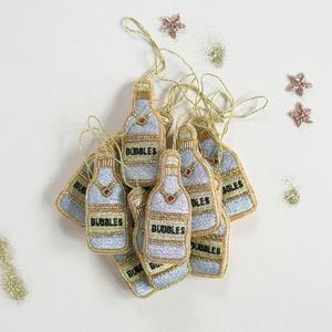 Abalorio colgante de cuentas de semilla y bordado para bolsos de verano, abalorio de diseñador para bolso con delicados elementos de bordado de cuentas - Product Image 4