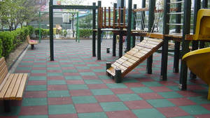 Suelo de caucho de 30 mm para patio escolar - Product Image 2