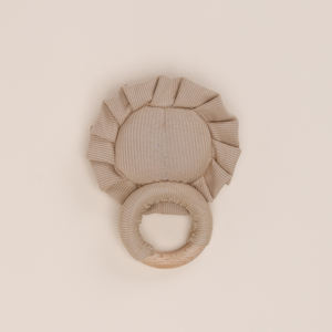 Juguete de bambú orgánico Latte para bebé Sonajero de calidad premium - Product Image 2