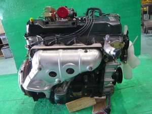 Motor Completo de Gasolina 2.0L 1RZ de 4 Cilindros en Línea, Original Usado, con Caja de Cambios, Venta al Por Mayor - Product Image 2