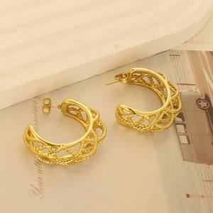 ต่างหูแบบหนีบชุบทองคลาสสิกสแตนเลสสำหรับผู้หญิง - Product Image 3