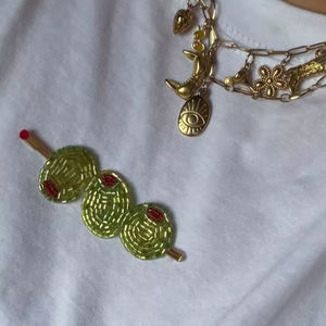 Haut de soirée brodé de perles pour femmes, haut de luxe à la mode, orné de perles faites à la main et d'embellissements brodés artistiques - Product Image 1