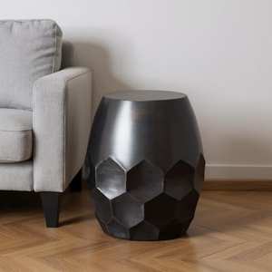 โต๊ะข้างโลหะดีไซน์สวย เพิ่มบรรยากาศด้วยความโดดเด่นด้านการตกแต่งและฟังก์ชันอเนกประสงค์ - Product Image 1