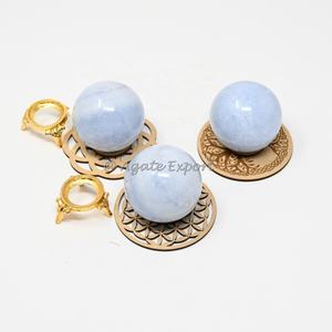 Sphères de pierres précieuses Pierre de cristal naturelle Boule de cristal de guérison spirituelle Sphères d'iolite Support plaqué or pour décoration - Product Image 3