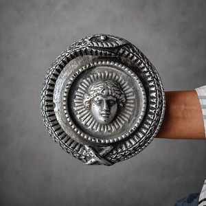 SHUBHAM - Sonnette de porte vintage en fonte avec visage de déesse, battant de porte décoratif antique, quincaillerie de porte d'entrée robuste - Product Image 4