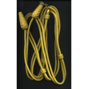 Aiguillette britannique en soie jaune avec pompon, cordon tressé en Mylar, mélange de coton et de matériaux avec embout en laiton pour uniformes, robes ou sacs - Product Image 6