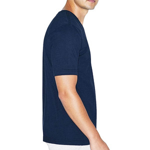 T-shirt de sport pour homme de haute qualité, col en V, manches courtes, couleur unie, prix attractif - Product Image 2