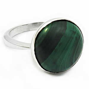 Bague bohème en malachite naturelle, fabriquée en argent sterling 925, cadeau idéal pour elle, bijou bohème artisanal en pierres précieuses. - Product Image 1