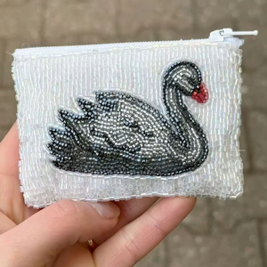 Monedero y Cartera Clásicos con Cuentas y Bordado en Colores Mixtos - ARTESANÍA MD, Regalo Personalizado de San Valentín para Él - Product Image 1