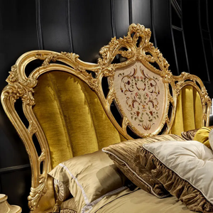 Juego de Dormitorio King Size de Lujo Estilo Francés con Diseño de Mariposa, Muebles de Dormitorio para Apartamento en Madera de Caoba Sólida con Acabado en Oro Antiguo - Product Image 4