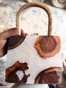 B.H CRAFTS BH-1700 Sac à main vintage fait main en résine imitation bois, avec poignée en bois naturel et fermoirs en époxy transparent, pour femme - Product Image 4