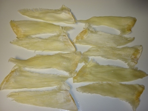 Ailerons de requin séchés naturels de qualité supérieure pour soupes gastronomiques, vente en gros - Product Image 4