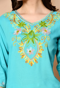 Kurta de Rayón Bordada en Turquesa para Mujer, Corte Regular, Largo Mini, Estilo Casual, Diseño India-Pakistán, para Todas las Temporadas - Product Image 5