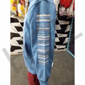 Sudadera con Capucha Personalizada para Hombre, Color Azul Claro, con Bolsillo Frontal y Logotipo Estampado - Product Image 6