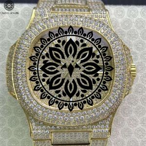 Reloj de Lujo para Hombre Charm Jewels, Dorado, con Incrustaciones de Diamantes, Caja Redonda, Esfera Analógica, Movimiento de Cuarzo, Cierre Plegable, Correa de 20 mm - Product Image 2