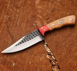 Cuchillo de caza hecho a mano de 4 pulgadas, de acero con alto contenido de carbono, hoja completa, para exteriores, con mango de madera de olivo. - Product Image 5