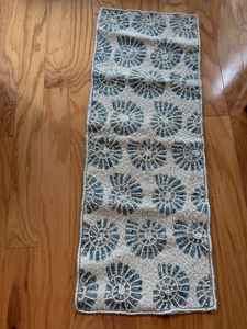 Camino de Mesa y Salvamantel Modernos Hechos a Mano con Cuentas, Diseño Floral Bordado Multicolor, Directo de Fábrica - Product Image 5