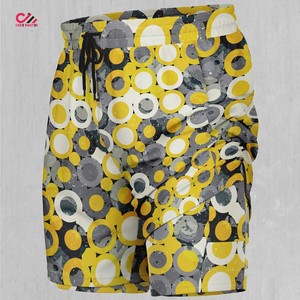 Shorts en maille rayée de qualité supérieure pour hommes, vente en gros, streetwear pour hommes, shorts personnalisés avec broderie, shorts de course, de fitness et d'entraînement - Product Image 3