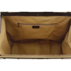 Sac de voyage week-end en cuir durable et tendance pour usage quotidien, sacs de voyage en cuir élégants à prix de gros personnalisés - Product Image 4