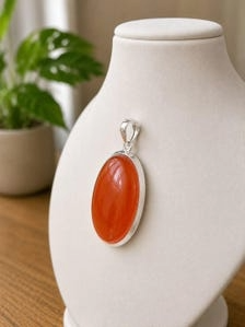 Pendentif ovale en cornaline naturelle Ha Gems, fait main, en argent sterling 925, style ethnique, cadeau de fête pour femme, serti clos, couleur orange Rajasthan - Product Image 3