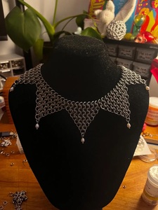 Collar de Malla Metálica con Detalles de Perlas Melek Deniz Çolak - Product Image 3