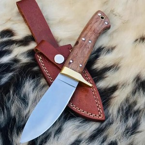 Couteau de chasse artisanal de haute qualité, manche en bois, acier Damas, couteau de camping pour la survie en milieu sauvage - Product Image 1